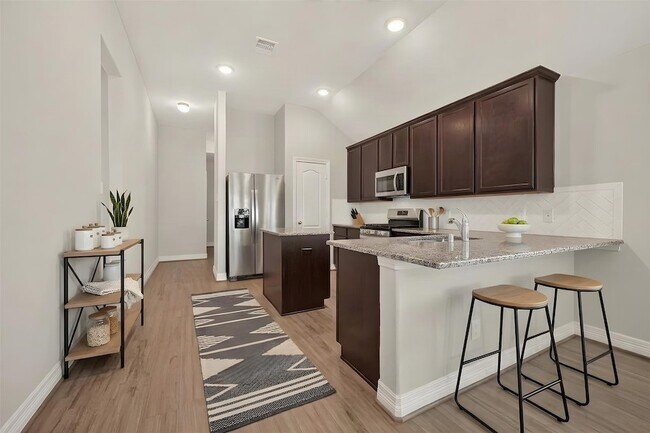 7423 Sunlit Hbr Dr