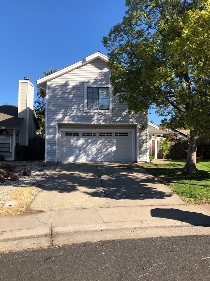 Photo - 644 Springfield Cir