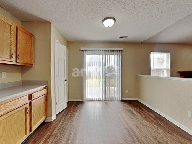 Photo - 888 Hollowood Ln