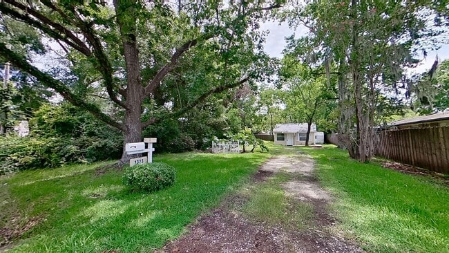 Photo - Tiny House Big Yard
