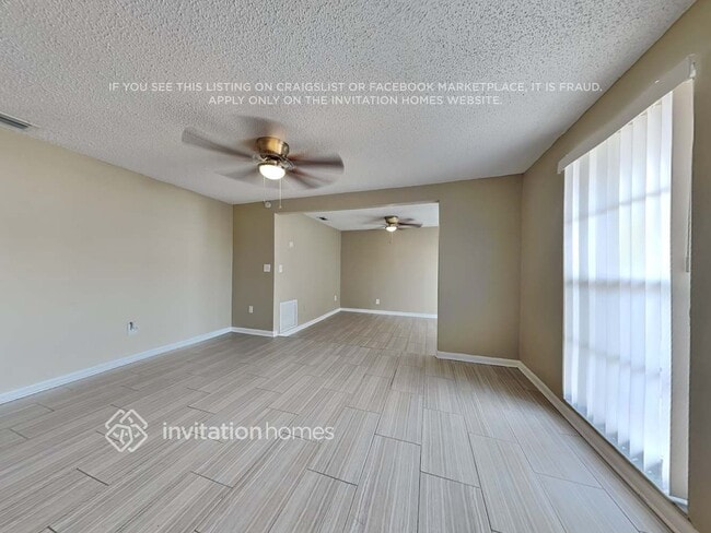 Photo - 8261 Greenleaf Cir