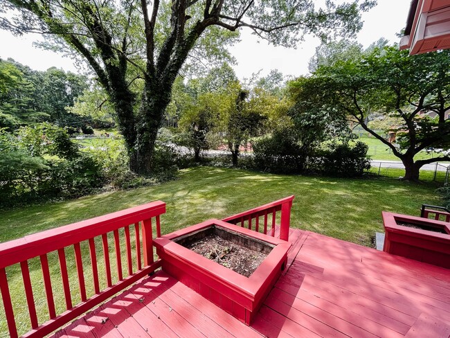 Photo - 307 Cork Dr
