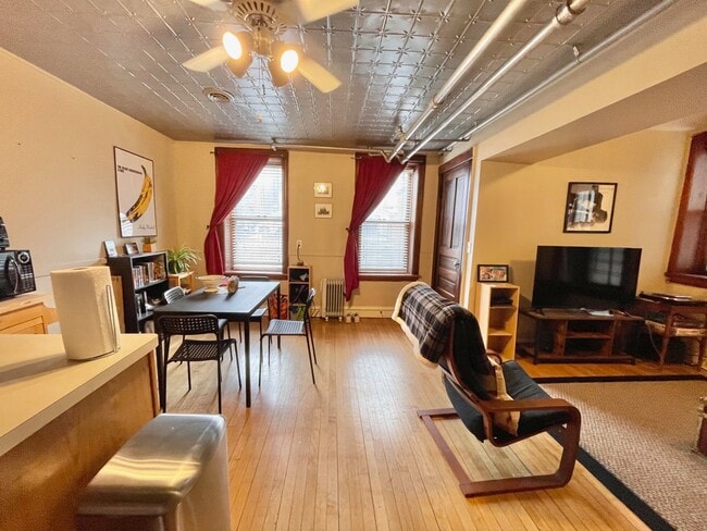 Photo - 2334 W Belden Ave Unidad G