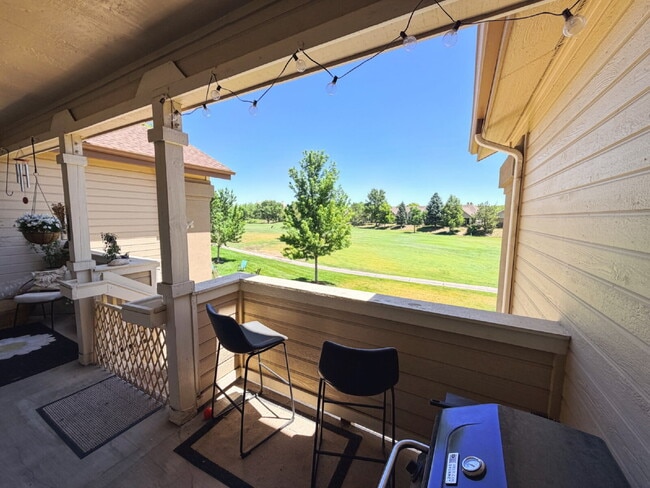 Photo - Rare opportunity to lease a golf course-view condo in one of Littleton's most convenient locations! Unidad #H