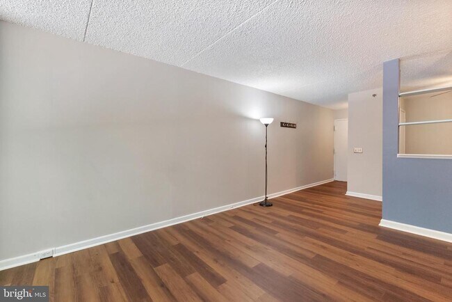 Photo - 5911 Edsall Rd Unit 201