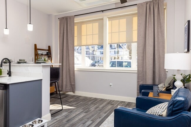 The Residence at 1555 Elm