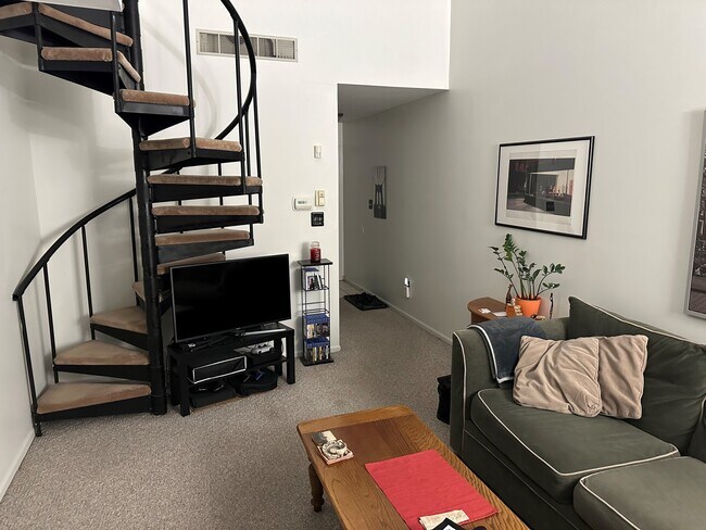 Photo - 117 Tavistock Rd Condo