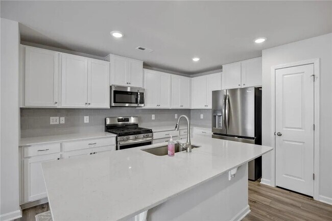 Photo - 559 Brasstown Ct