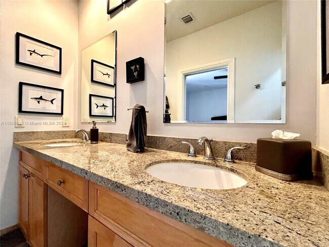 Photo - 3777 SW 28th St