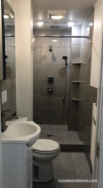 Photo - 254 Windsor St Unit 3R