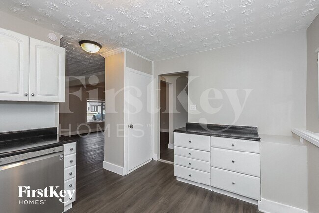 Photo - 3976 Richard Ave