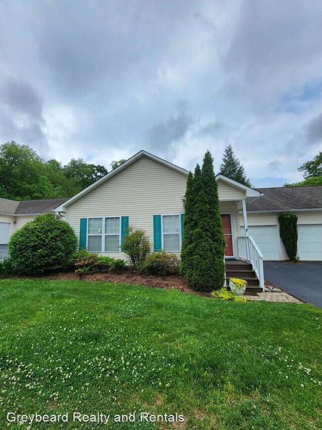 Photo - 2 br, 2 bath House - 3B Bent Grass Court