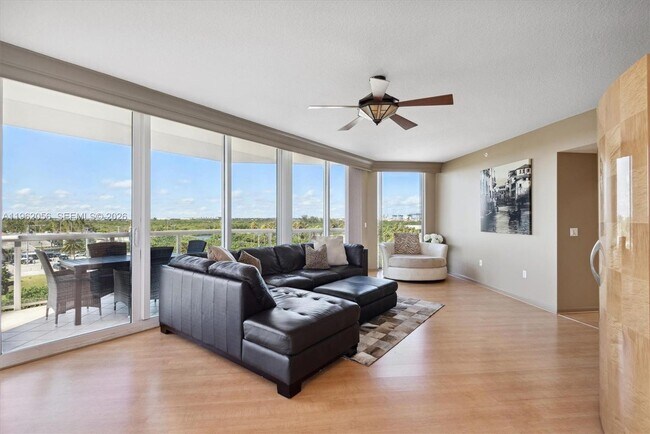 6051 N Ocean Dr