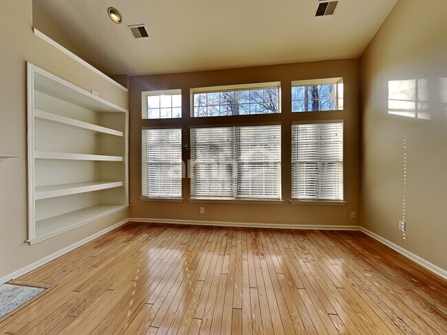 Photo - 110 Pristine Ct