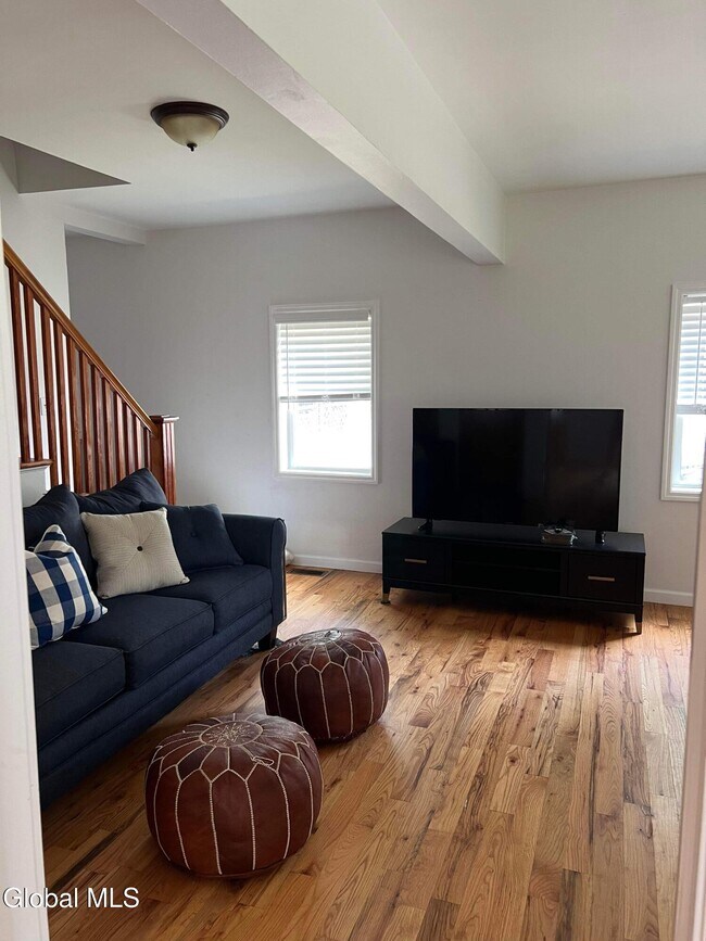 Photo - 165 Lake Ave