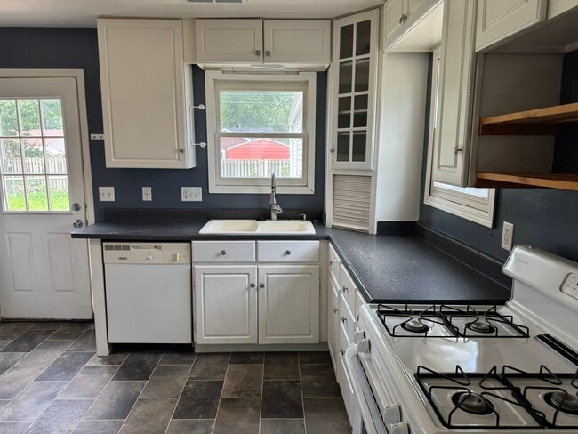 Photo - 2914 W 67th St