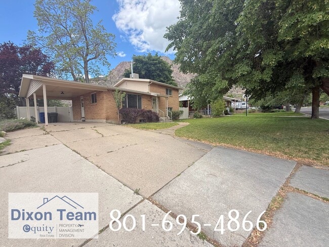 Photo - 1230 Douglas St