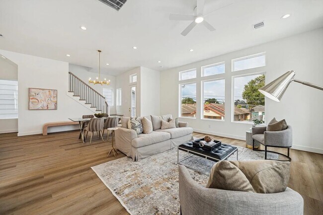 Photo - 3822 Wilmer St