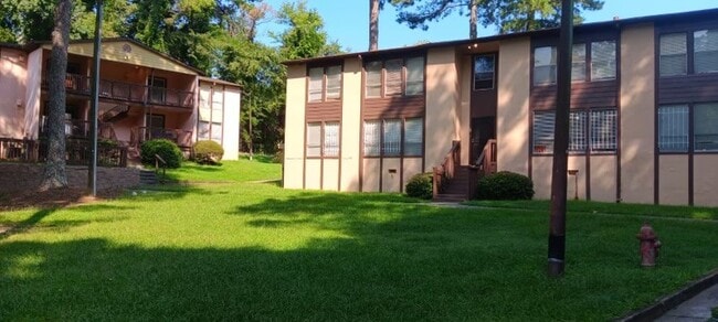 Building Photo - Martin Manor Rental