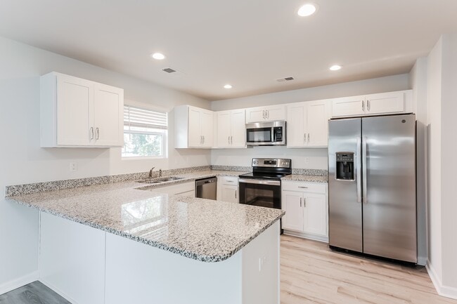 Photo - 620 Millsgate Cir