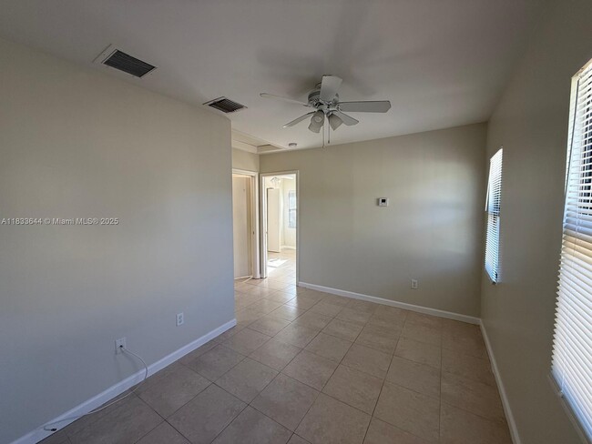 Building Photo - 423 53rd St Unit D Rental