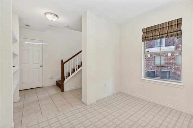 Photo - 2112 Grove Park Ln