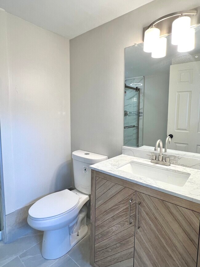 Bathroom - 456 Bingaman St Unit 1B