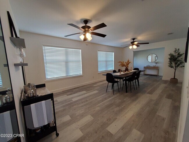 4339 Pine Tree Ln