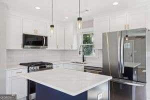 Photo - 1560 Sams St