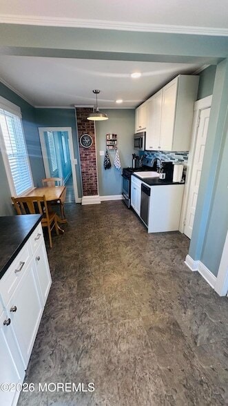 Photo - 402 Maple Dr