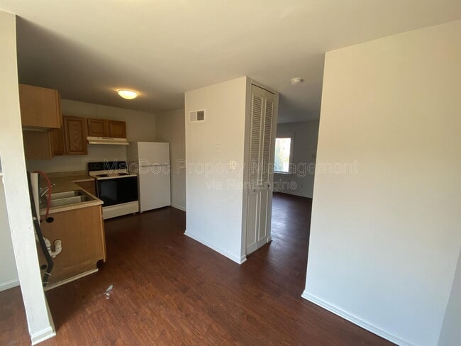 Photo - 110 Hughey Ct