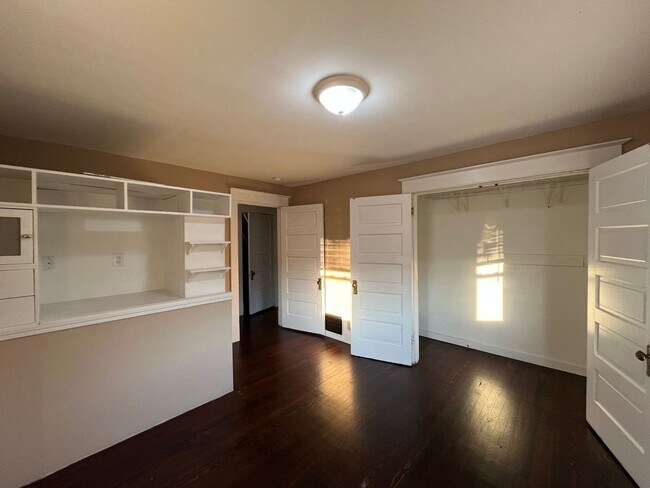 Photo - 2307 Central Ave Unidad B Second Floor