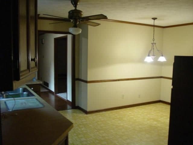 Photo - 220 Lantern Ridge Ct