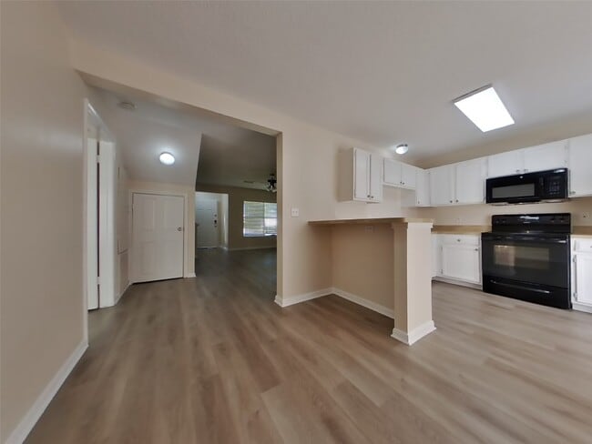 Photo - 3259 Jorns St