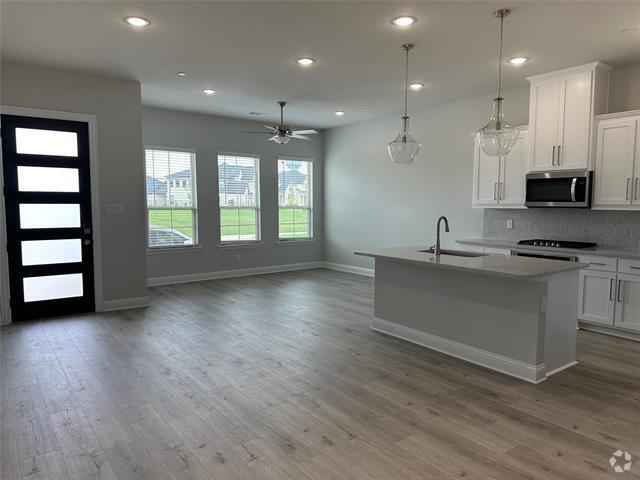 Building Photo - 12960 Rockham Ln Rental