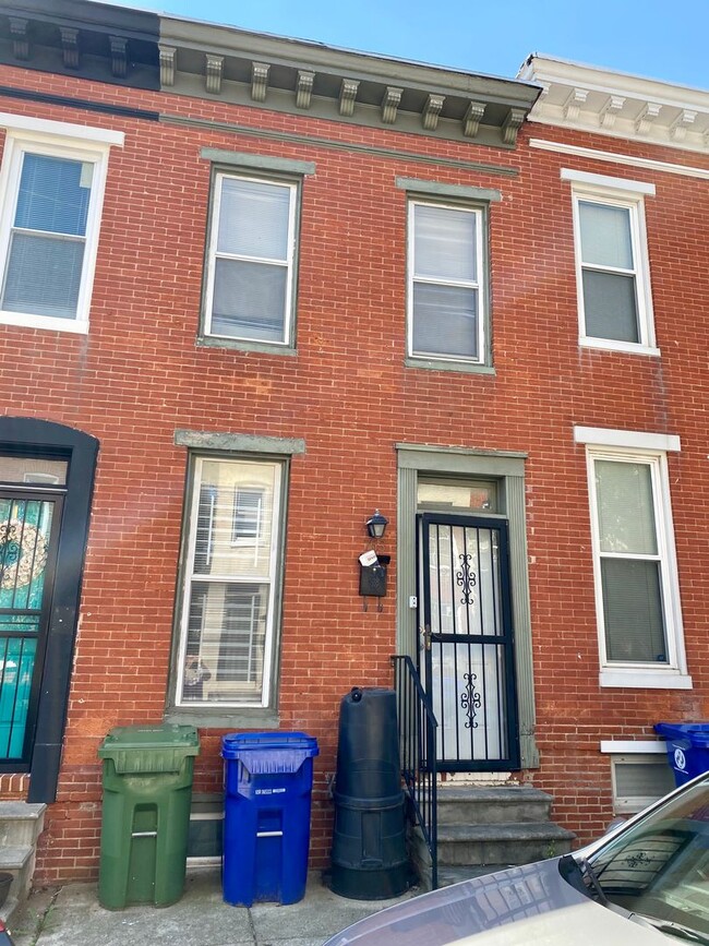 Charming 2Bedroom Brick Townhome in Washin... - Charming 2Bedroom Brick Townhome in Washin...