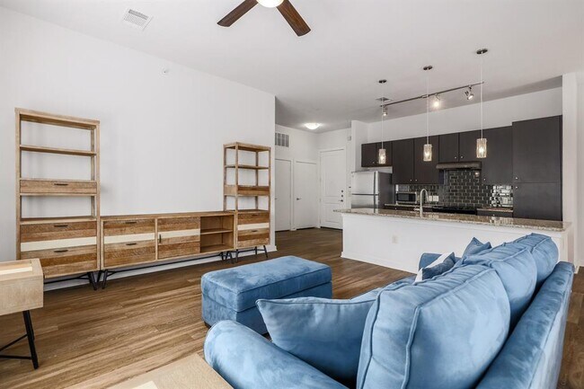 Photo - 1900 Barton Springs Rd Unidad 1045