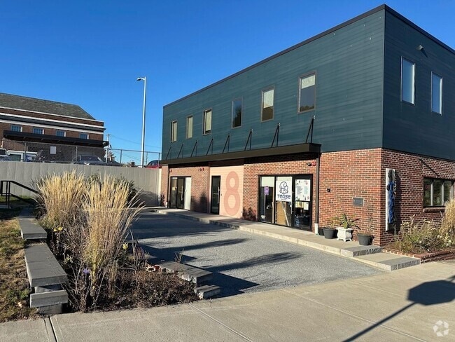 Building Photo - 8 Government Way Unit 202 Rental