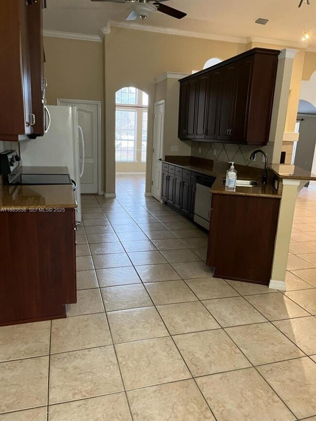 Photo - 6 Westbury Ln