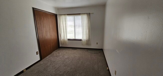 DORMITORIO - 114 Murray Hill Rd