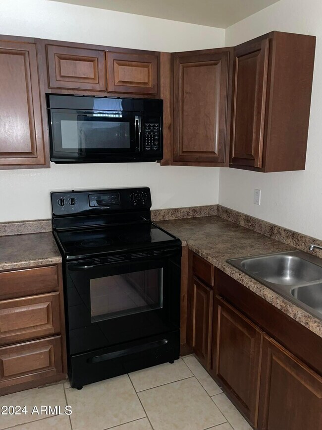 2417 West Campbell Ave Unit 208