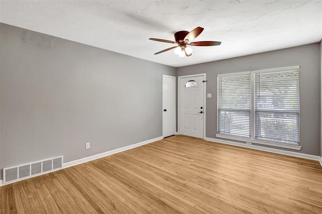 Photo - 1422 Flamingo Ln