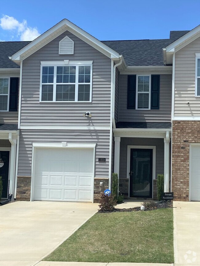 Building Photo - ~~ Cambridge Park in Mebane ~~ Rental