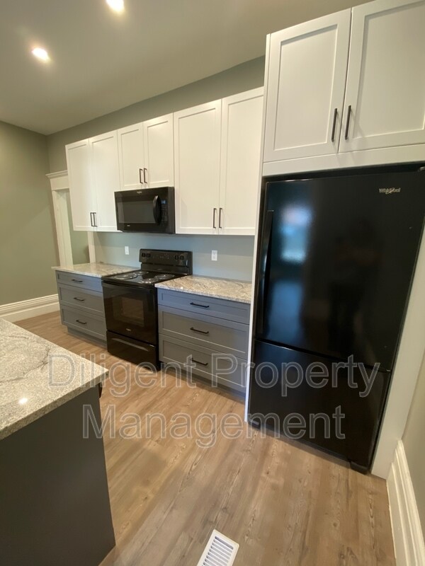 Photo - 203 Rubidge St