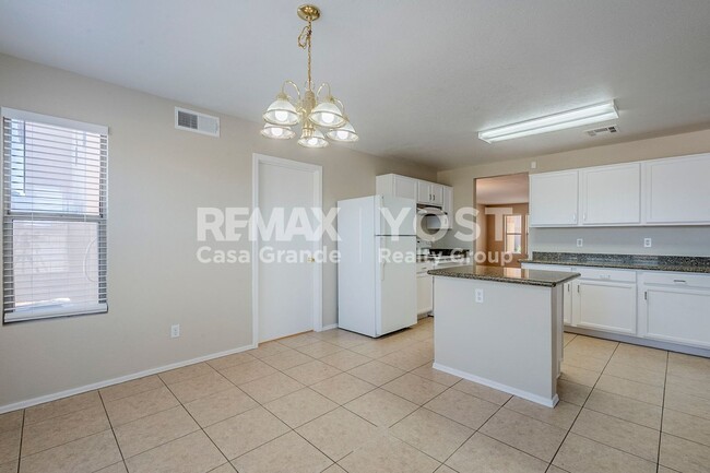 Photo - Spacious Living in SK Ranch!