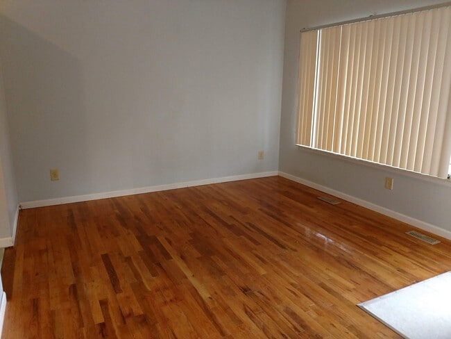 Photo - 2063 Champagne Dr