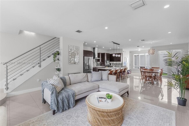 Photo - 6440 NW 103rd Psge