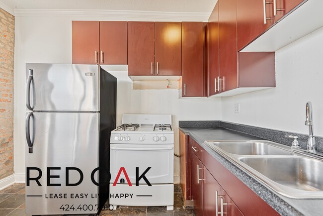 Photo - 728 S Berendo St Unit 303