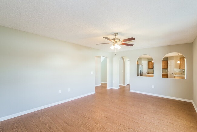 Photo - 8730 Lancashire Dr