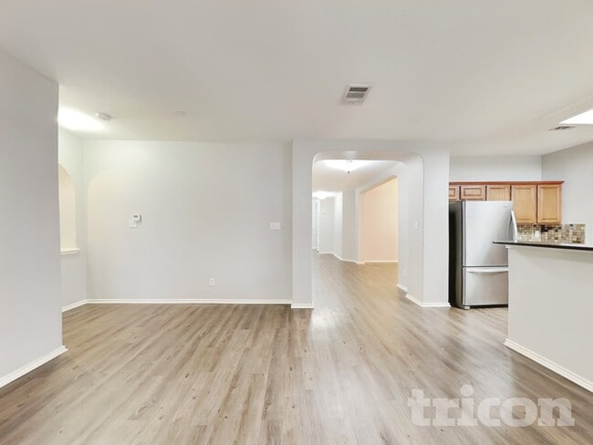 Photo - 11638 Dense Star